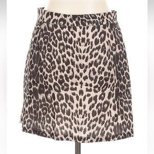 Kittenish leopard print mini skirt -L